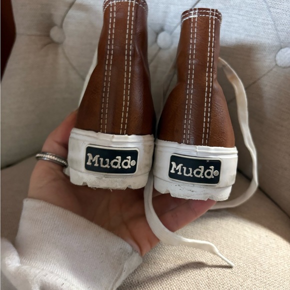 MUDD Brown High-Top Sneakers with White Laces - Picture 2 of 12